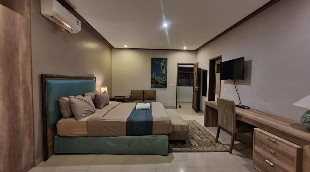 Puri Sabina Bed & Breakfast Jimbaran  Exterior photo