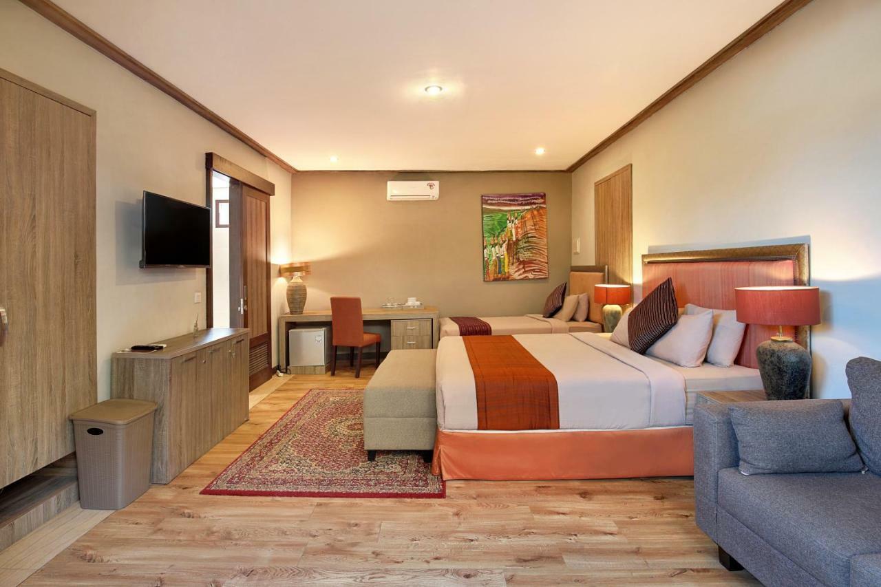 Puri Sabina Bed & Breakfast Jimbaran  Exterior photo