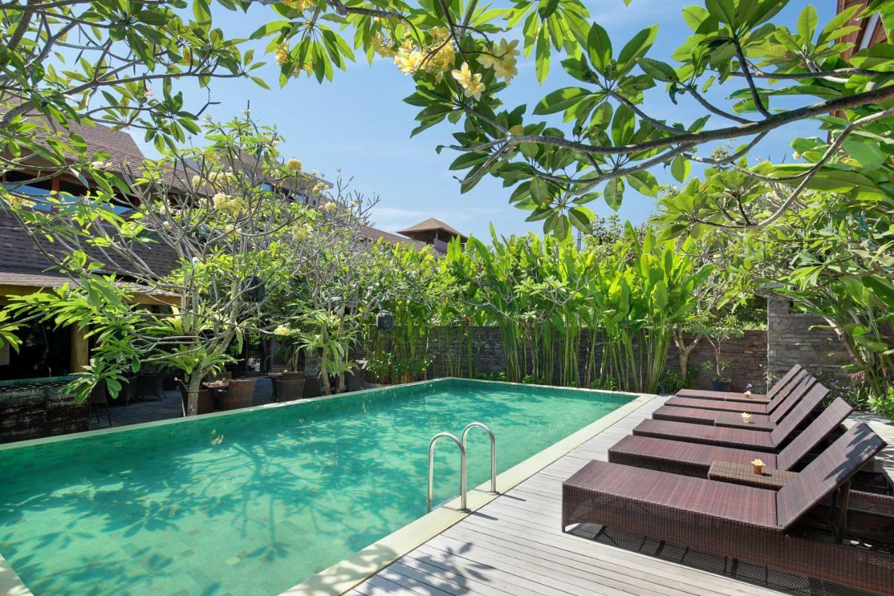 Puri Sabina Bed & Breakfast Jimbaran  Exterior photo