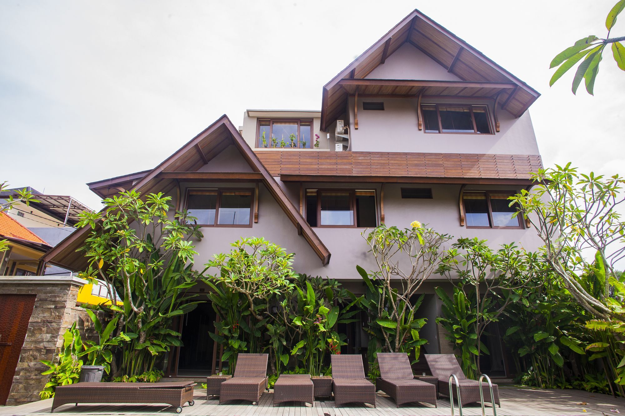 Puri Sabina Bed & Breakfast Jimbaran  Exterior photo
