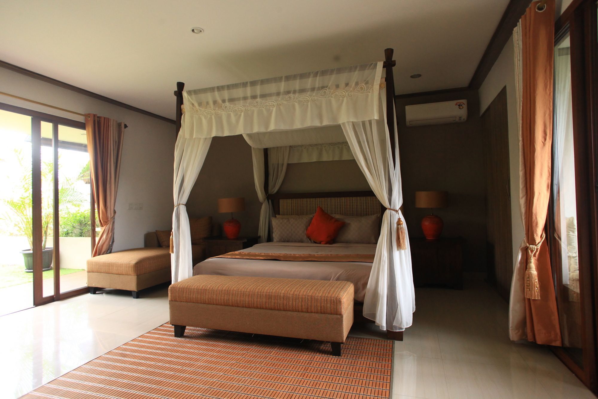 Puri Sabina Bed & Breakfast Jimbaran  Exterior photo