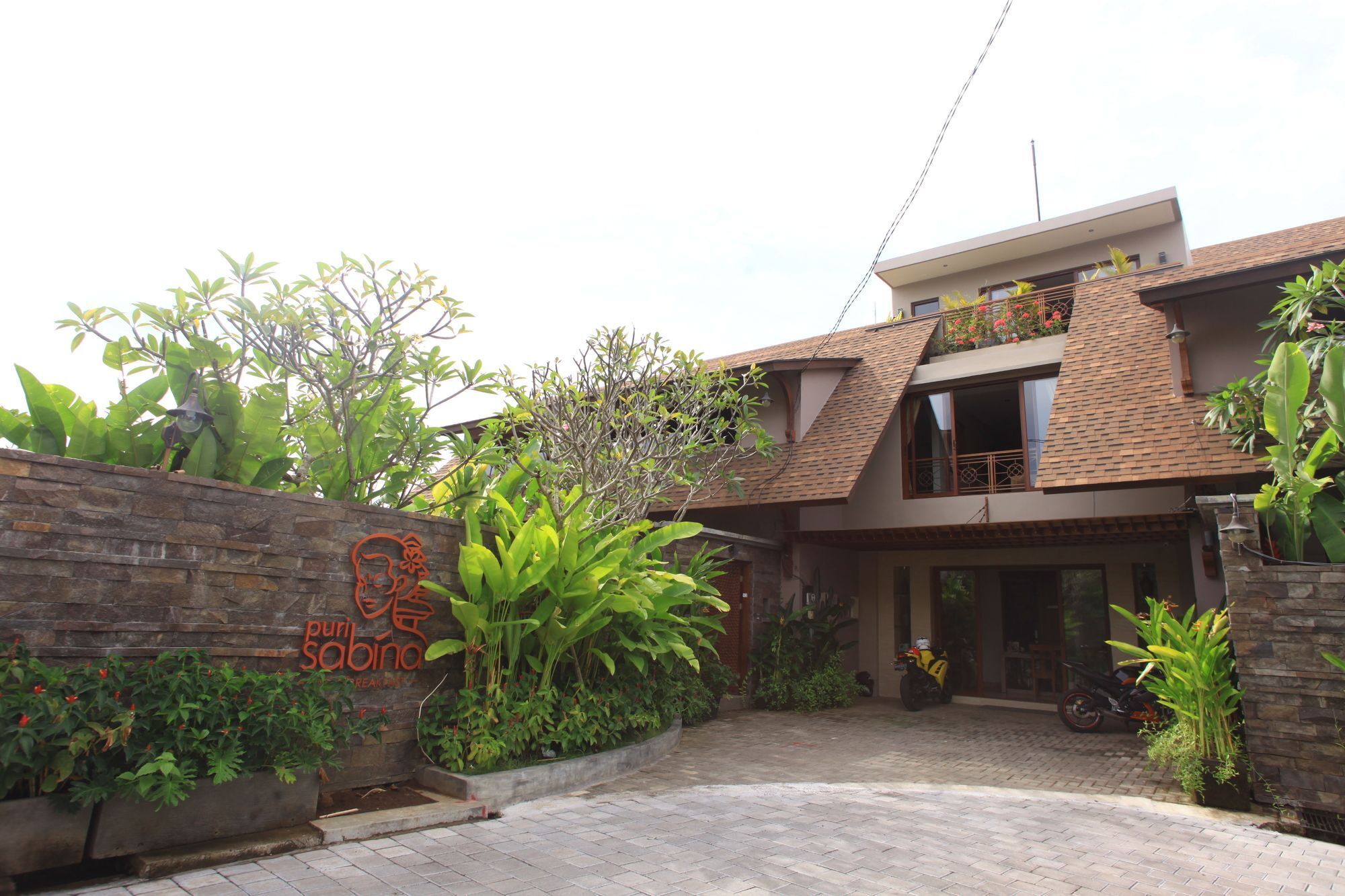 Puri Sabina Bed & Breakfast Jimbaran  Exterior photo