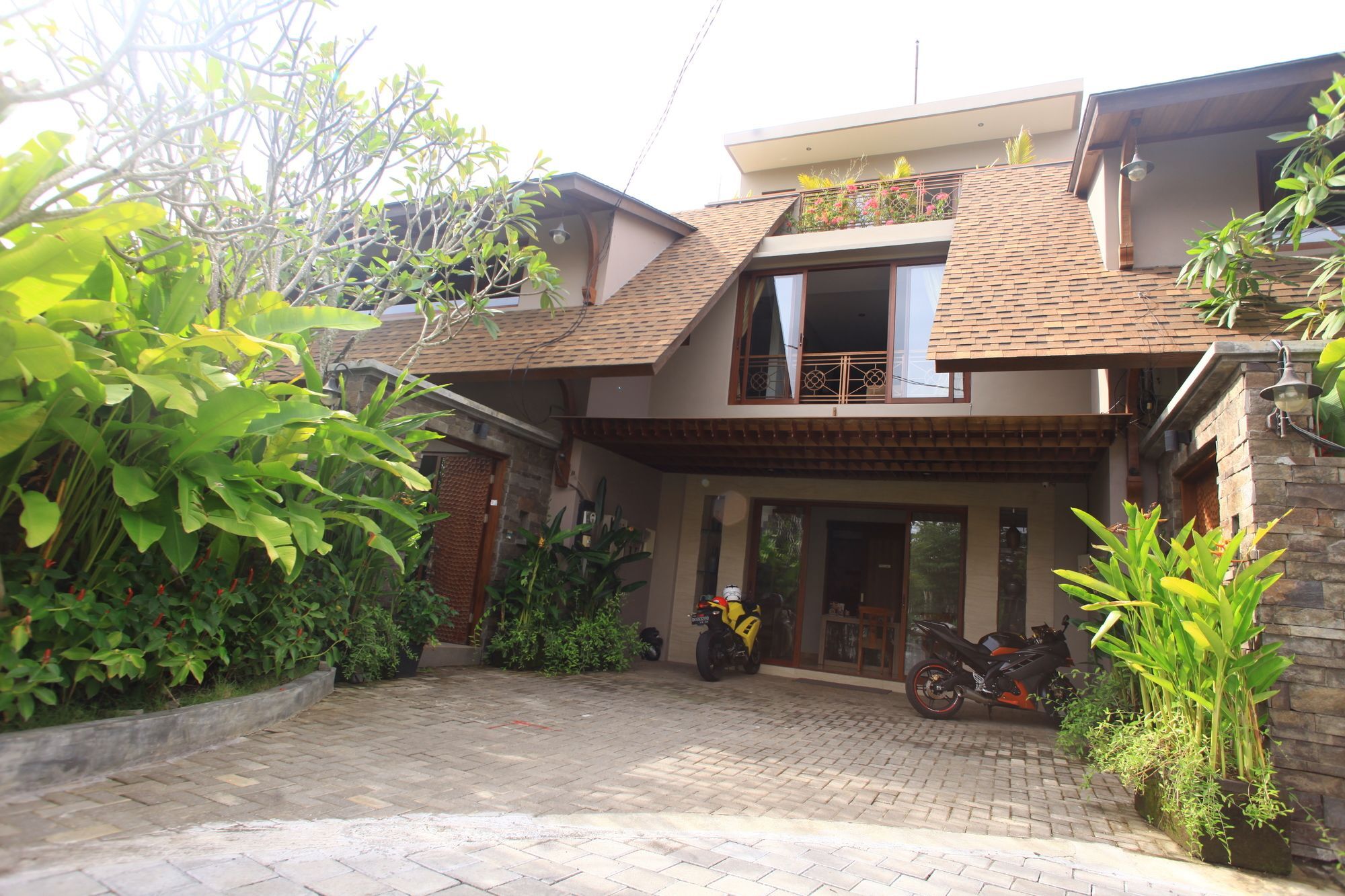 Puri Sabina Bed & Breakfast Jimbaran  Exterior photo